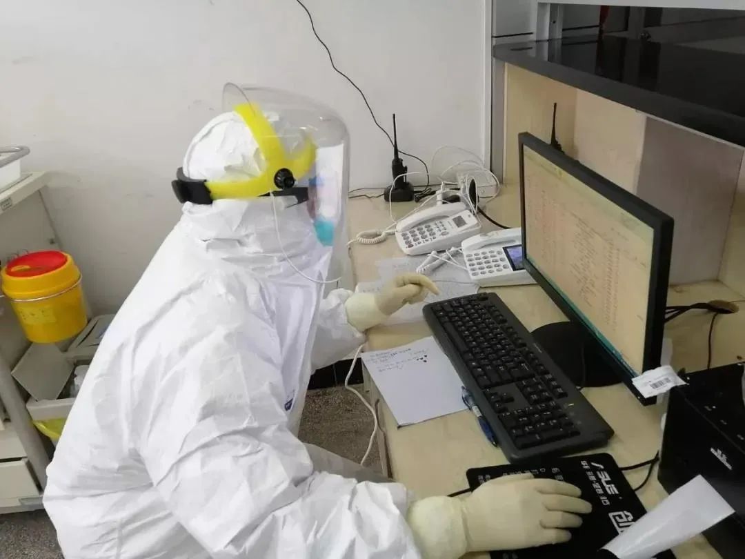 国际比赛日国王杯焦点战，深圳男篮防线松动，目标明确，医务组通报恢复的简单介绍