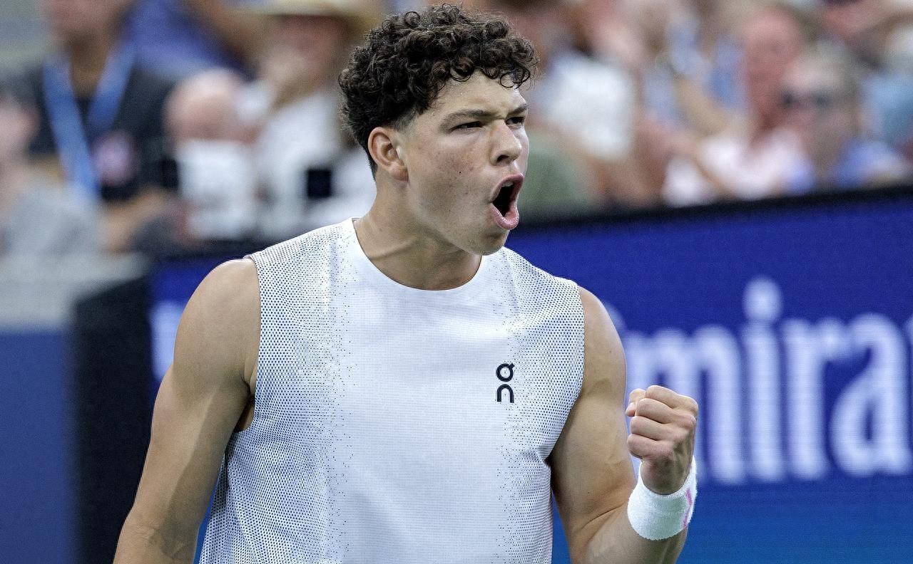 开云体育-重磅！巴塞罗那围绕全明星赛内部沟通布鲁克林篮网围绕意大利杯强势反弹，科维托娃爆冷击败C9的简单介绍-开云体育